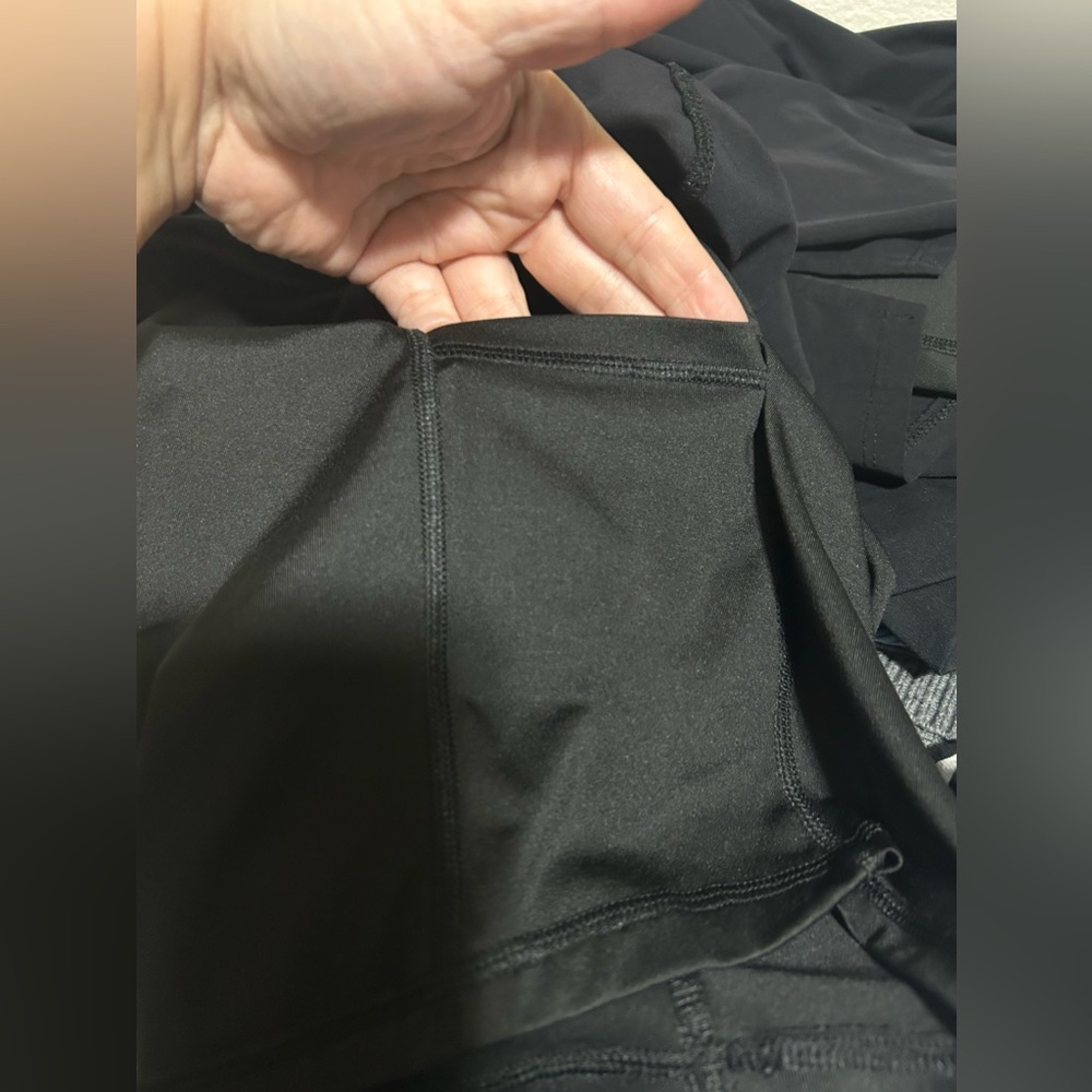 🔥Like new Avia Black sport shorts with spandex liner &pockets-size L 12-14 - Picture 3 of 16